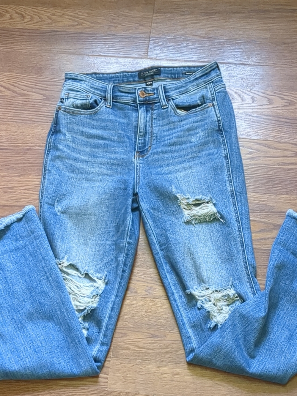 Judy Blue Light Blue Distressed Straight Leg Jeans